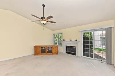 5152 S Hidden Dr, Greenfield, WI 53221 - Photo 22