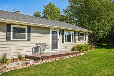 256  Ivy Pl, West Bend, WI 53095 - Photo 2