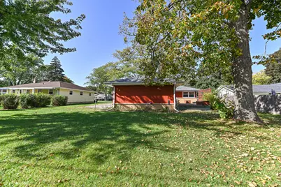 8622 N 52nd St, Brown Deer, WI 53223 - Photo 16