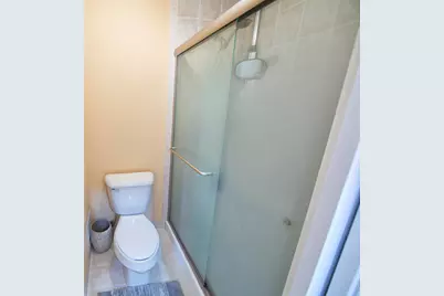 1228 W Baldwin Ct, Mequon, WI 53092 - Photo 12
