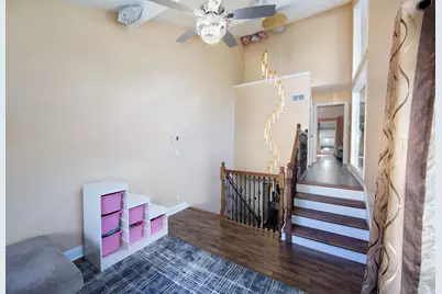 1228 W Baldwin Ct, Mequon, WI 53092 - Photo 8