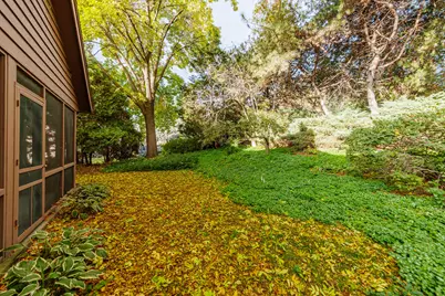 W133N8127  Danell Dr, Menomonee Falls, WI 53051 - Photo 42
