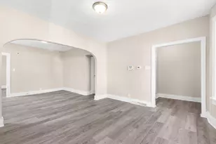 2463 W Chambers St, Milwaukee, WI 53206 - Photo 10