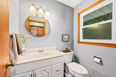4725  Camfield Dr, Brookfield, WI 53045 - Photo 18