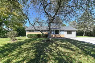 17230 W Jills Dr, New Berlin, WI 53146 - Photo 40