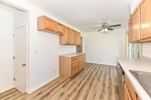 17230 W Jills Dr, New Berlin, WI 53146 - Photo 14