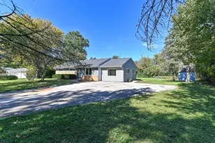 17230 W Jills Dr, New Berlin, WI 53146 - Photo 38