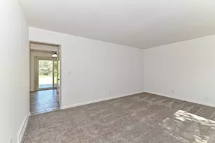 17230 W Jills Dr, New Berlin, WI 53146 - Photo 6