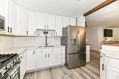 3419 W Parnell Ave, Milwaukee, WI 53221 - Photo 8