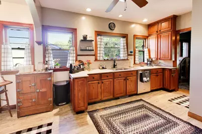 636  Harrison Ave, Beloit, WI 53511 - Photo 20