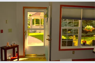 11210 W Gilbert Ave #E, Wauwatosa, WI 53226 - Photo 6