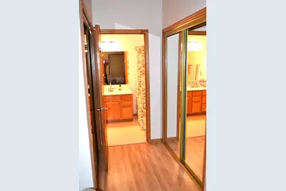 11210 W Gilbert Ave #E, Wauwatosa, WI 53226 - Photo 16