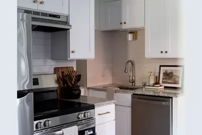 2549 N 63rd St, Wauwatosa, WI 53213 - Photo 10