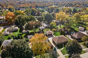 7213 Devonshire Ave, Greendale, WI 53129 - Photo 8