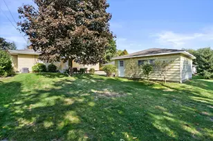 7213 Devonshire Ave, Greendale, WI 53129 - Photo 12