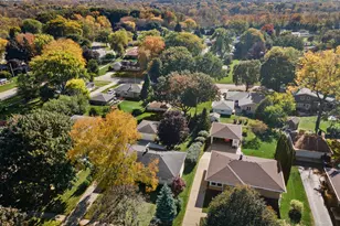 7213 Devonshire Ave, Greendale, WI 53129 - Photo 6