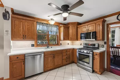 1013 W Grand Ave, Port Washington, WI 53074 - Photo 18
