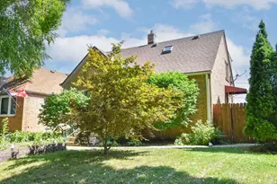 2426 S 73rd St, West Allis, WI 53219 - Photo 2