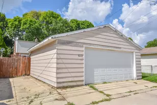 2426 S 73rd St, West Allis, WI 53219 - Photo 28