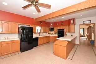 4025 Northwestern Ave, Racine, WI 53405 - Photo 8