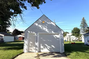 8712 W Montana Ave, West Allis, WI 53227 - Photo 22