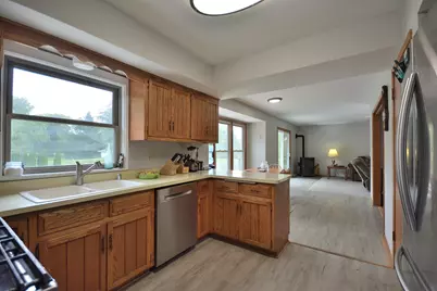 S36W27855  Robin Hill Cir, Waukesha, WI 53189 - Photo 14