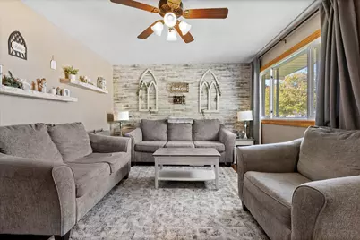 9017  Hulda Dr, Sturtevant, WI 53177 - Photo 4