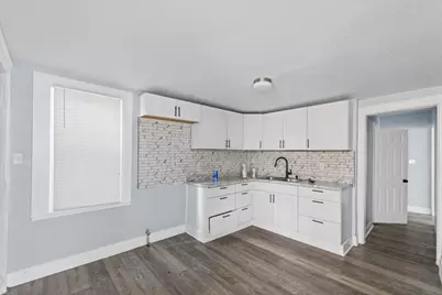 3701 W Kilbourn Ave, Milwaukee, WI 53208 - Photo 8