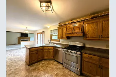 1402  40th Ave, Kenosha, WI 53144 - Photo 40