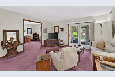 941  Crestwood Dr, Burlington, WI 53105 - Photo 2