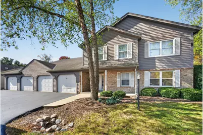 941  Crestwood Dr, Burlington, WI 53105 - Photo 1