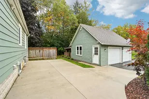 6416 W Freistadt Rd, Mequon, WI 53092 - Photo 24