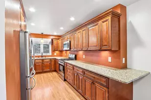 6416 W Freistadt Rd, Mequon, WI 53092 - Photo 4