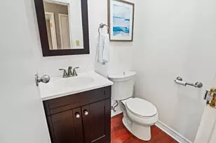 7100 N Navajo Ave, Glendale, WI 53217 - Photo 20