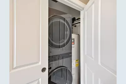 1925 N Water St #408, Milwaukee, WI 53202 - Photo 28