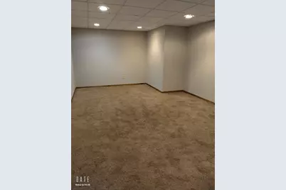 5278  Somerset Ln, Greenfield, WI 53221 - Photo 12