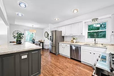706  Wexford Way, Hartland, WI 53029 - Photo 12