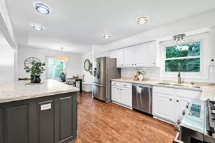 706 Wexford Way, Hartland, WI 53029 - Photo 12