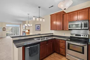 2561 W Colonial Woods Dr, Oak Creek, WI 53154 - Photo 12