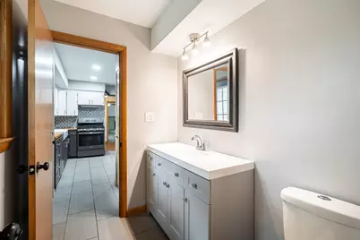 10849 W Derby Ave, Wauwatosa, WI 53225 - Photo 22