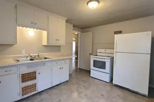 3711 W Roosevelt Dr, Milwaukee, WI 53216 - Photo 4