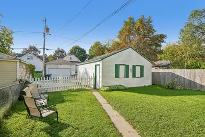 7707 W Hadley St, Milwaukee, WI 53222 - Photo 58