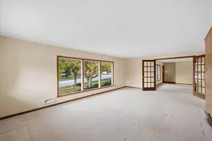 918 S 7th Ave, West Bend, WI 53095 - Photo 2