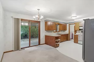 918 S 7th Ave, West Bend, WI 53095 - Photo 8