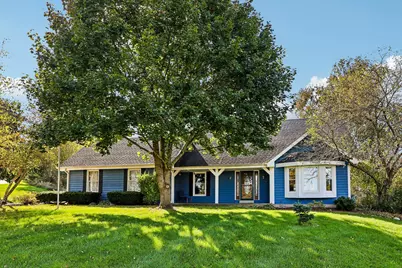 W289S3811  Wern Farm Cir, Genesee, WI 53189 - Photo 1