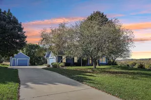W289S3811 Wern Farm Circle, Genesee, WI 53189 - Photo 2