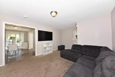 10102 W Jonen St, Milwaukee, WI 53224 - Photo 8