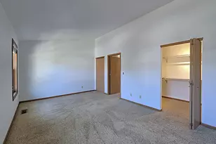 6035 S Crosswinds Dr, Cudahy, WI 53110 - Photo 22