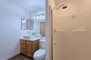 6035 S Crosswinds Dr, Cudahy, WI 53110 - Photo 28