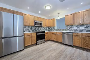 6035 S Crosswinds Dr, Cudahy, WI 53110 - Photo 2